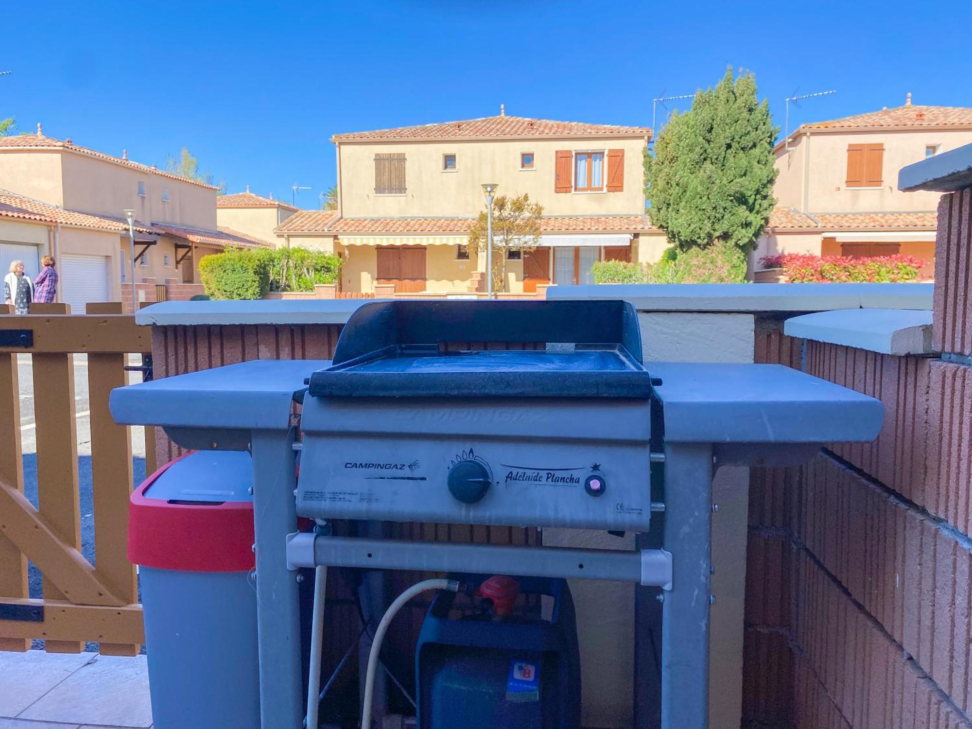 Maison "Douceurs D'Ete " Maison De Vacances Bord De Mer A Vias Plage - 600M De La Plage Et Du Canal Du Midi - Piscine Residentielle, Wifi Fibre, Activites Et Loisirs المظهر الخارجي الصورة