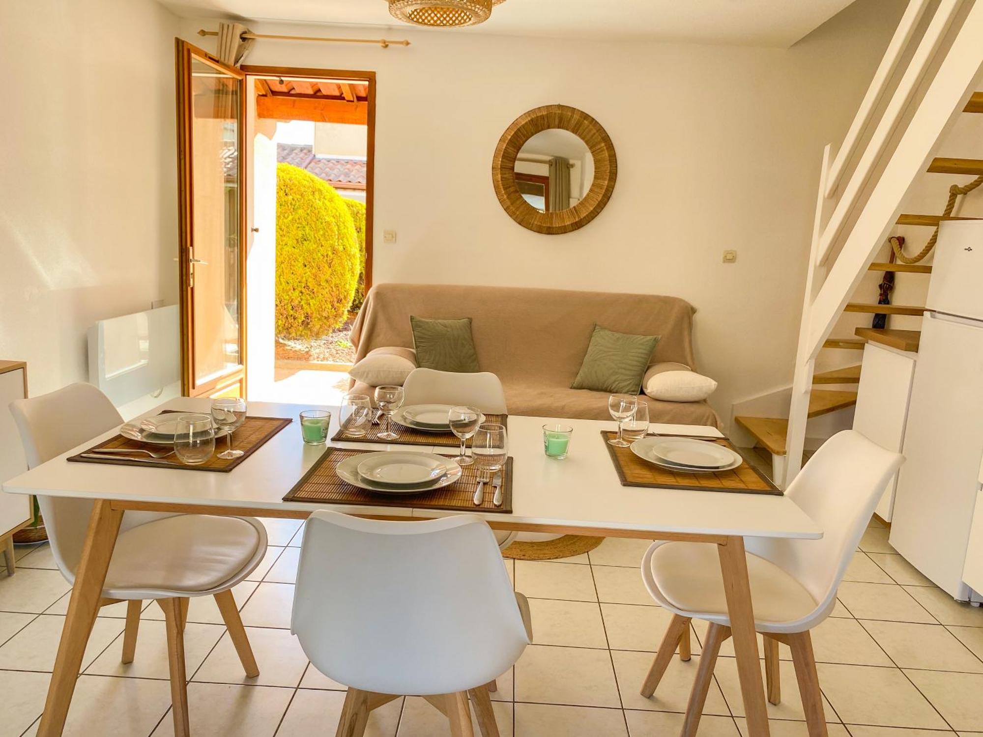 Maison "Douceurs D'Ete " Maison De Vacances Bord De Mer A Vias Plage - 600M De La Plage Et Du Canal Du Midi - Piscine Residentielle, Wifi Fibre, Activites Et Loisirs المظهر الخارجي الصورة