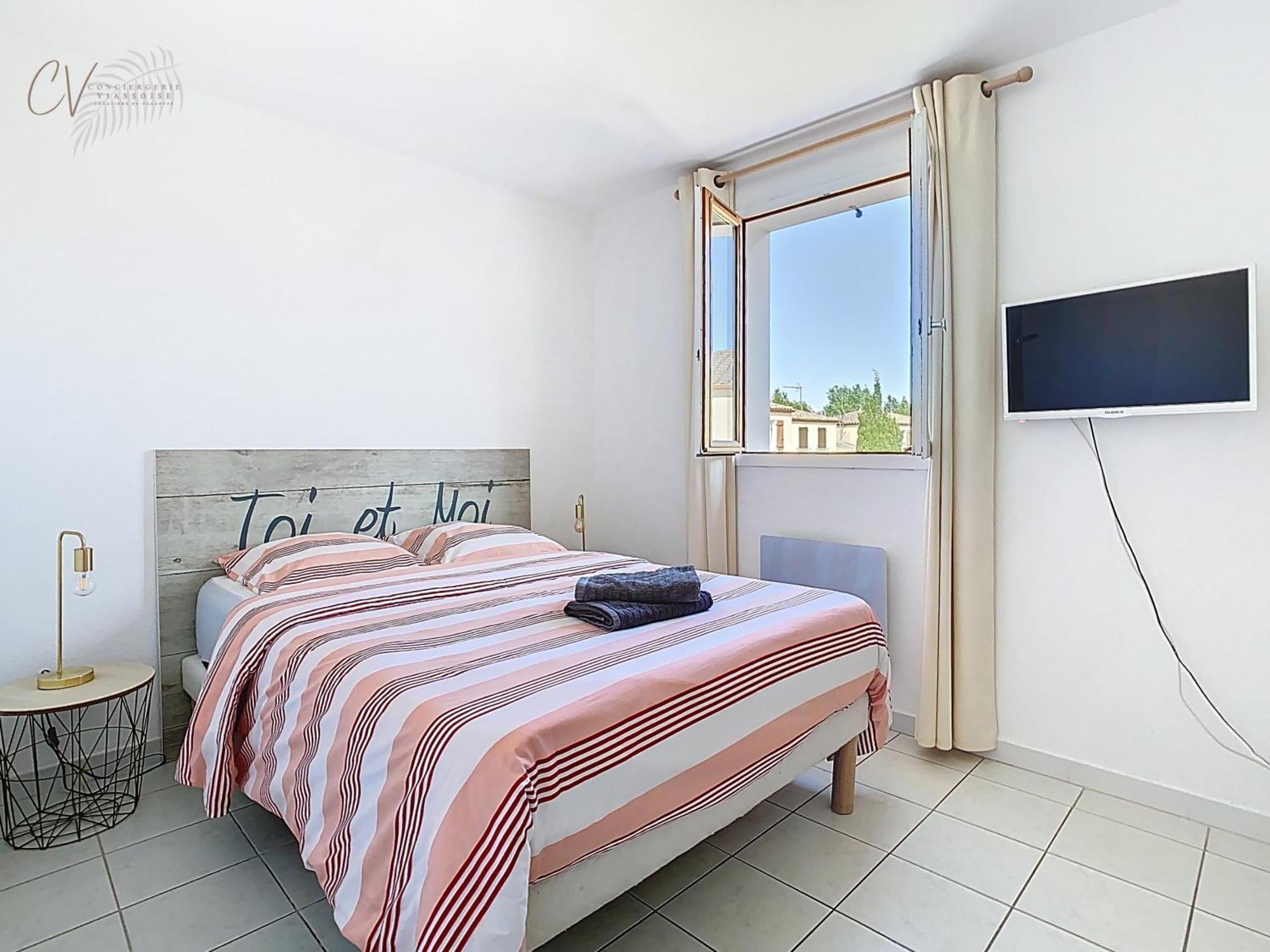 Maison "Douceurs D'Ete " Maison De Vacances Bord De Mer A Vias Plage - 600M De La Plage Et Du Canal Du Midi - Piscine Residentielle, Wifi Fibre, Activites Et Loisirs المظهر الخارجي الصورة